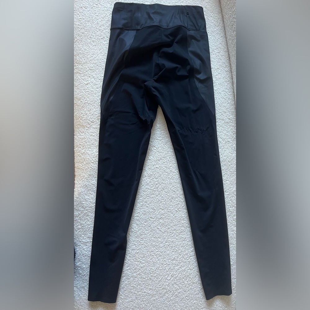 Aday Black leggings designed and made in Europe.